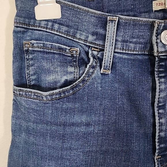 Levis 720 High Rise Super Skinny ripped and distressed size 28 - Picture 7 of 16